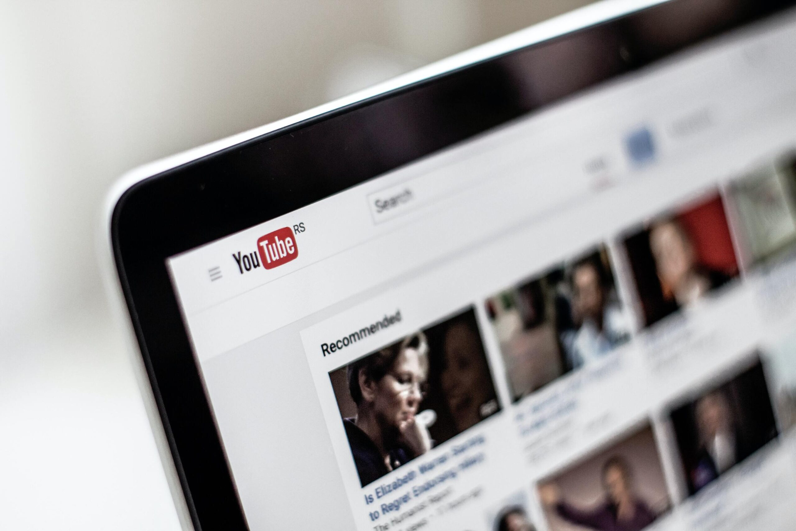 3 Genius Ways to Make Engaging YouTube Pre-roll Ads - Cut Pro Media 3 Genius Ways to Make Engaging YouTube Pre-roll Ads