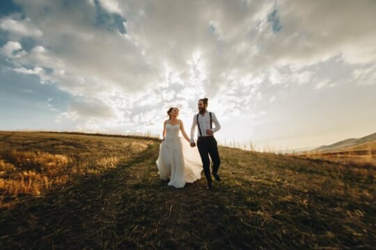 5 Tips To Appear Natural On Your Wedding Video