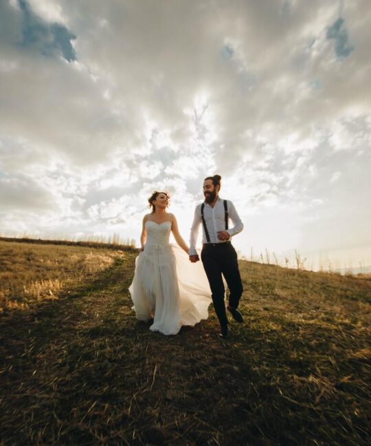 5 Tips To Appear Natural On Your Wedding Video