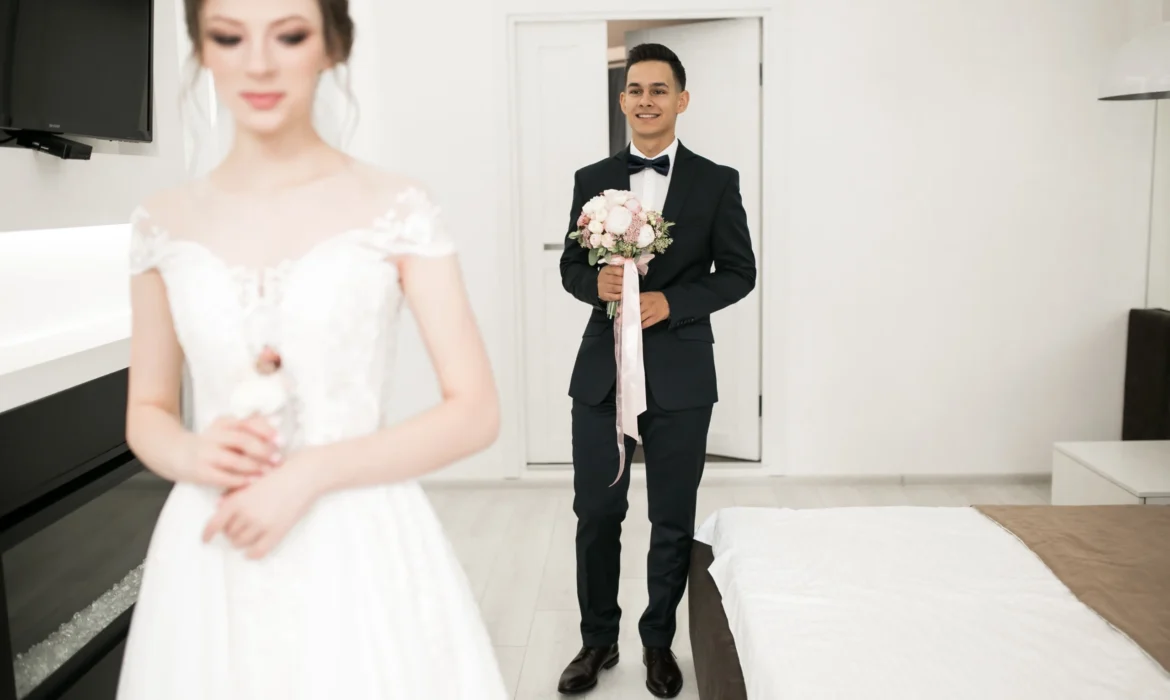 10 Tips to Capture the Perfect First Look Wedding Day