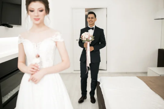 10 Tips to Capture the Perfect First Look Wedding Day