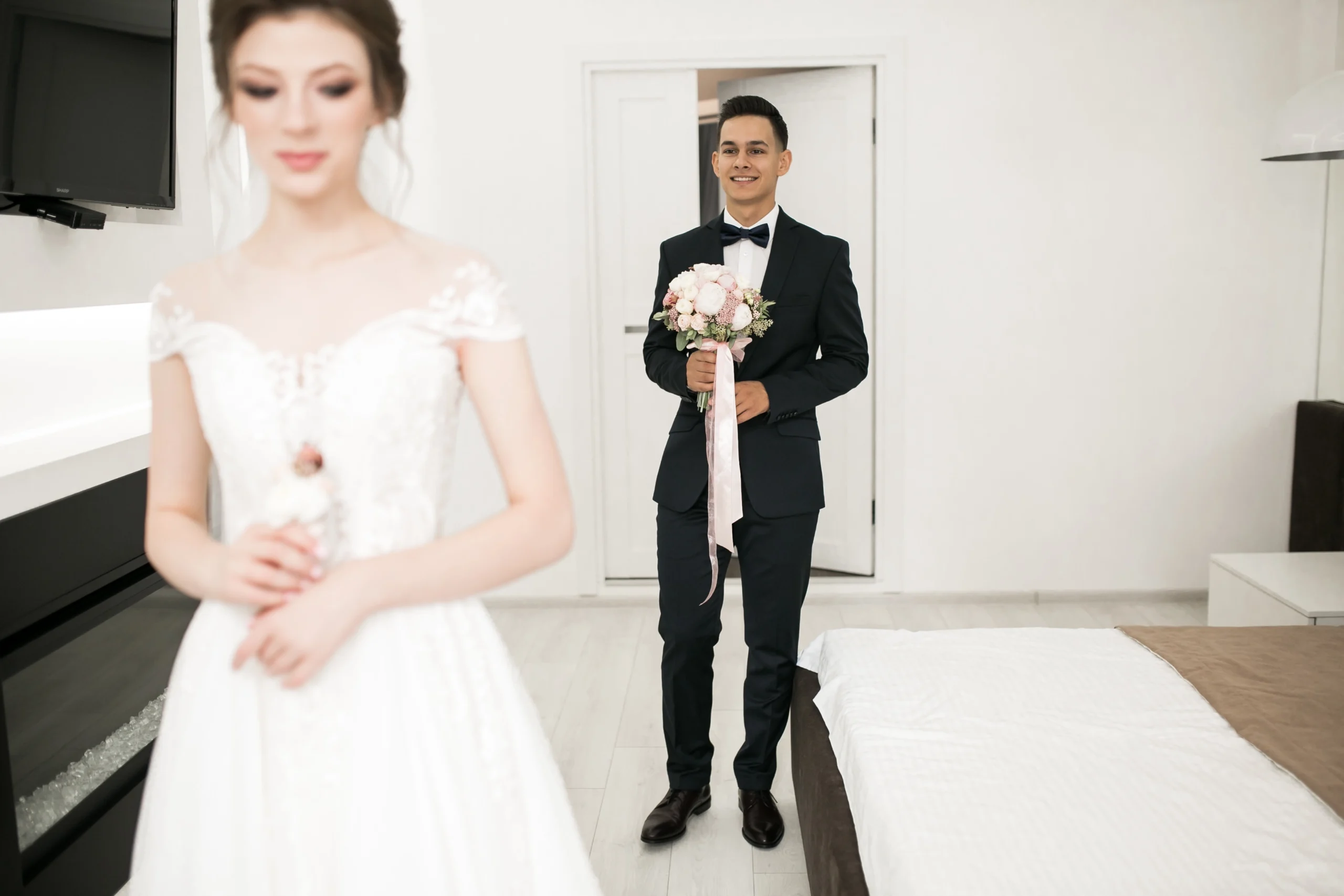 10 Tips to Capture the Perfect First Look Wedding Day 10 Tips to Capture the Perfect First Look Wedding Day