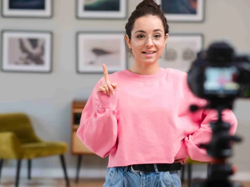 2026 Guide to Outsourcing Video Editing for YouTubers and Content Creators